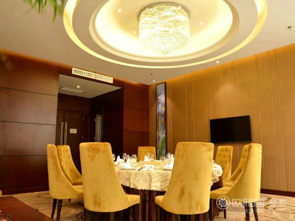 湖南怀化会同隆诚华天大酒店6